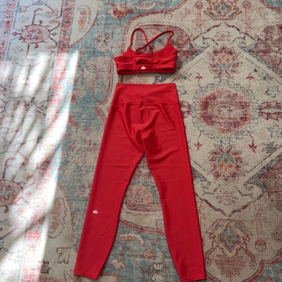 ALO Set - Candy Red - Picture 10 of 12